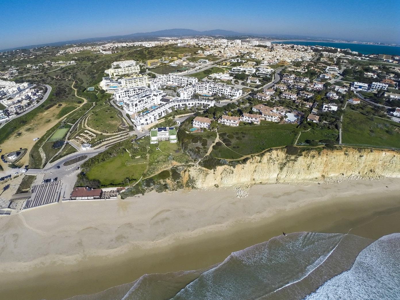Clube Porto Mos - Sunplace & Beach